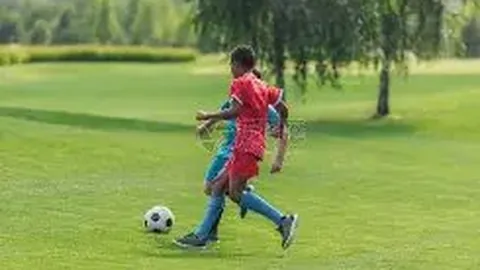 “费城连败遭致命一击，恩比德脚踝再损，附加赛前景堪忧？”