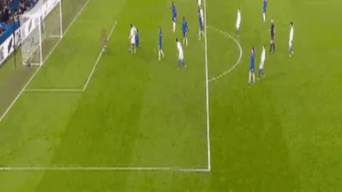 洛卡特利荣膺欧足联官方全场最佳球员荣誉